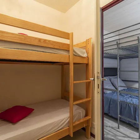 Mitoyen Avec Terrasse Et Parking à - Fr-1-401-269 Chalé