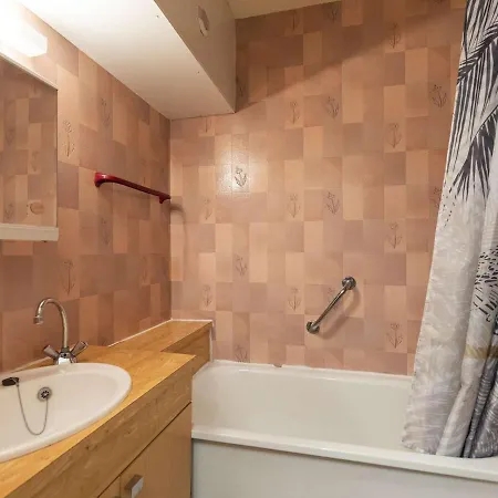 Mitoyen Avec Terrasse Et Parking A - Fr-1-401-269 * Cauterets