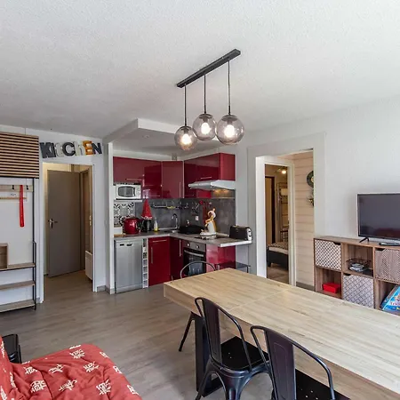 Mitoyen Avec Terrasse Et Parking A - Fr-1-401-269 *