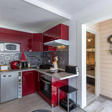 Mitoyen Avec Terrasse Et Parking A - Fr-1-401-269