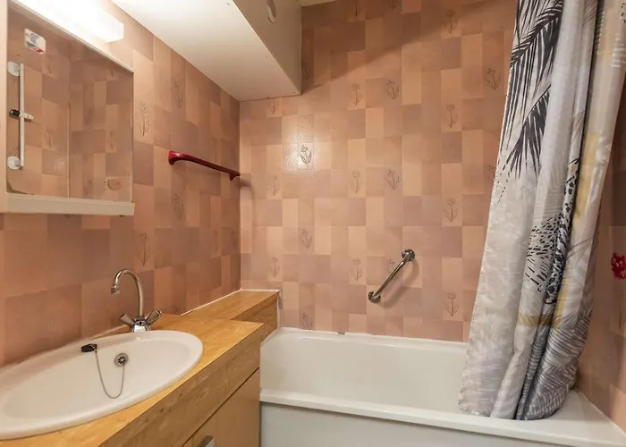 Mitoyen Avec Terrasse Et Parking A - Fr-1-401-269 * Cauterets