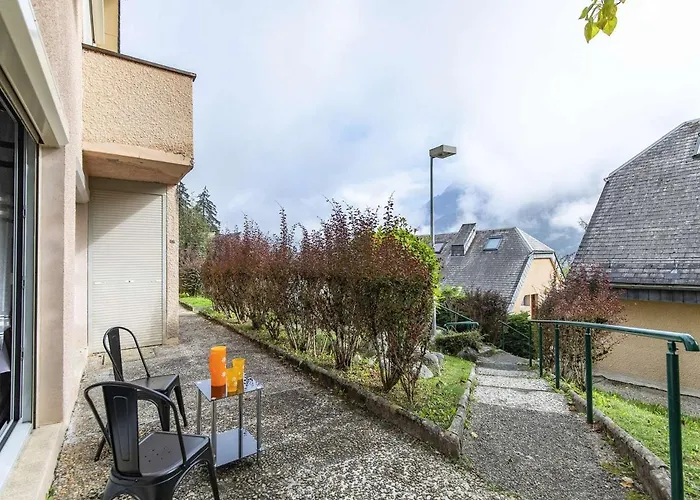 Mitoyen Avec Terrasse Et Parking A - Fr-1-401-269 Chalet Cauterets