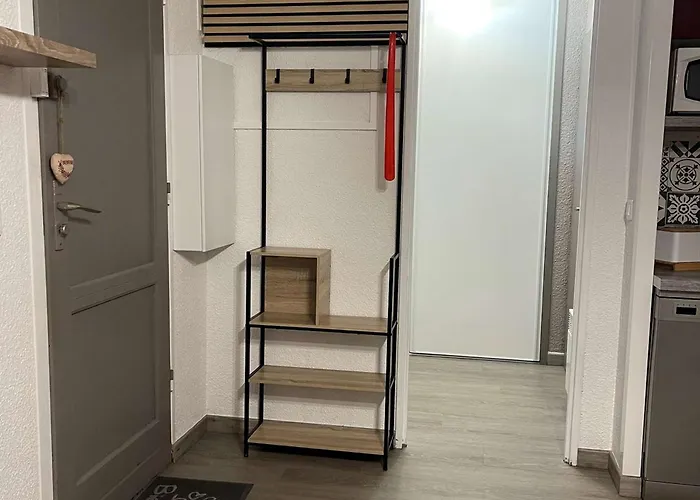 Mitoyen Avec Terrasse Et Parking A - Fr-1-401-269 * Cauterets